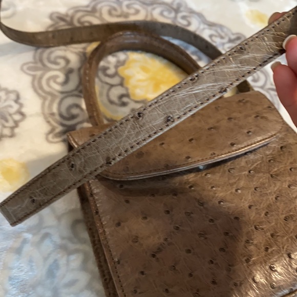 Ostrich leather small handbag and card holder. - Picture 11 of 16